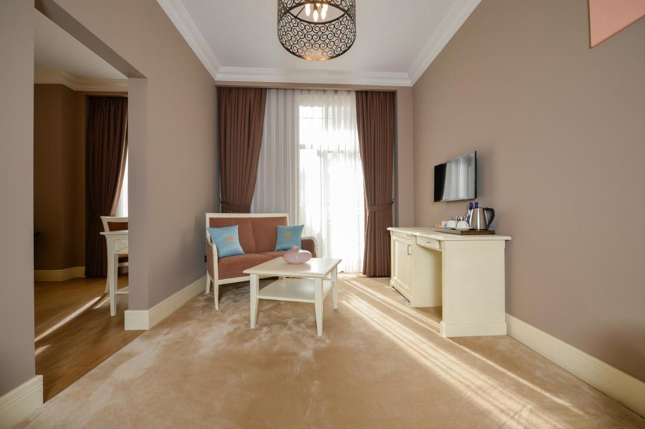 Royal Casino & Hotel Batoumi Extérieur photo