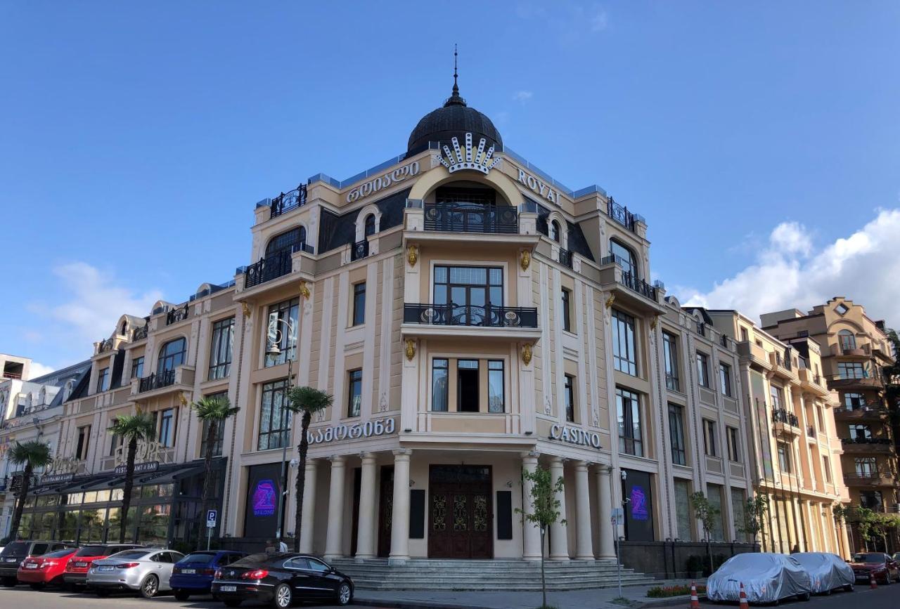 Royal Casino & Hotel Batoumi Extérieur photo
